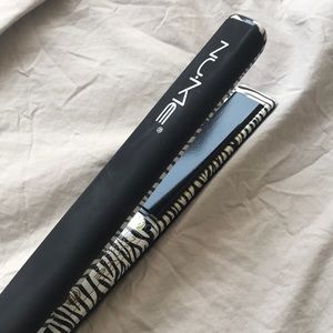 NuMe Hair Straightener